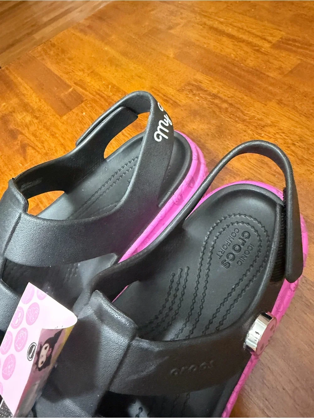 Brand New CROCS x HELLO KITTY FRIENDS MY MELODY & KUROMI STOMP SANDAL Size 9
